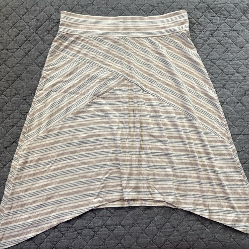 Maurices Asymmetrical Striped Skirt in Gray and Cream